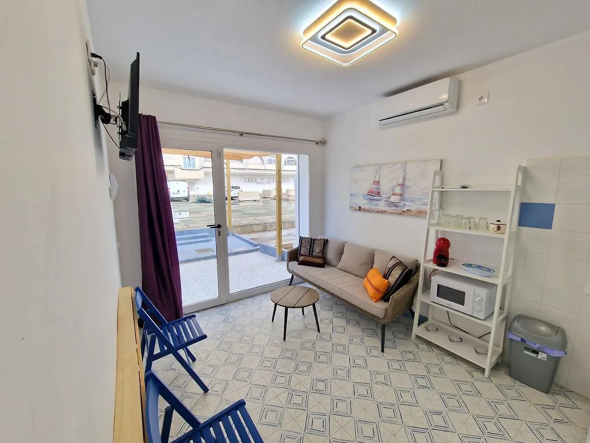 La Maisonnette Bleue Empuriabrava 0*,  Spain